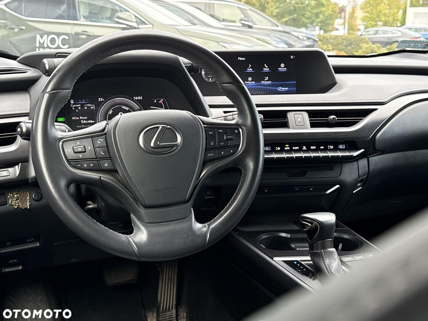 Lexus UX - 24