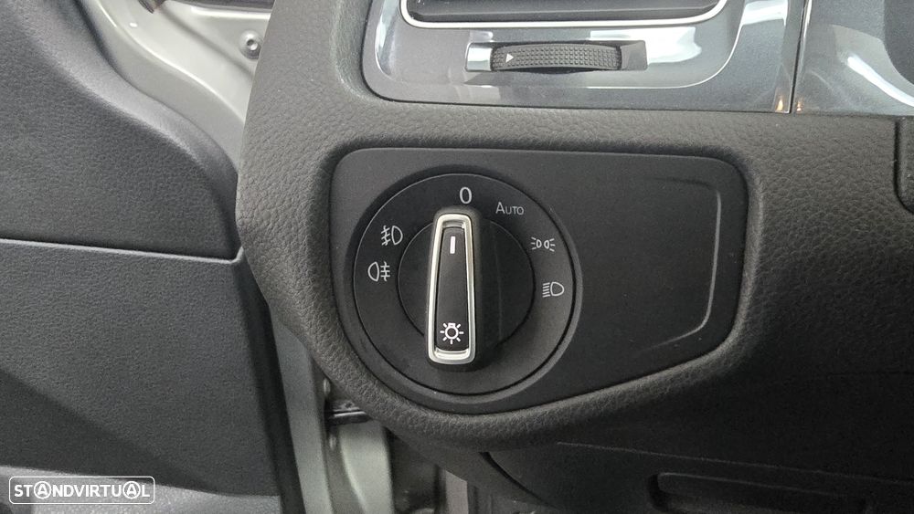 VW Golf Variant 1.6 TDi Confortline - 29