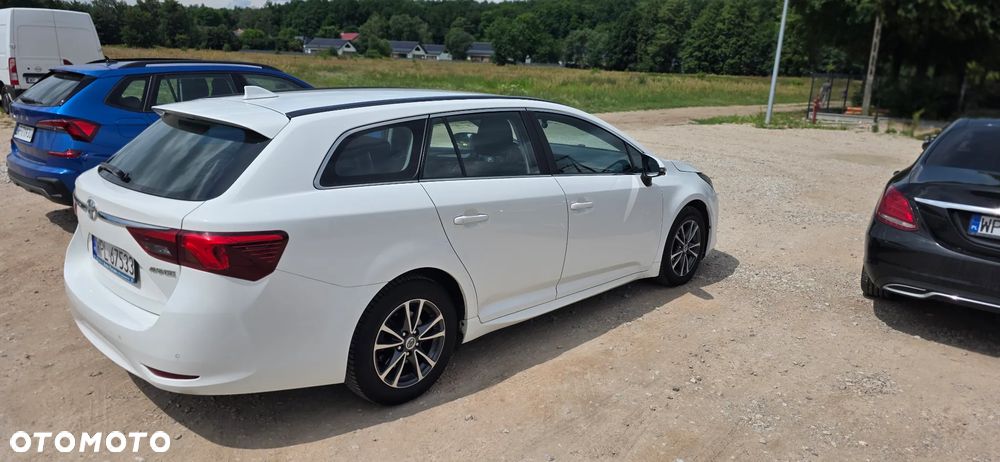 Toyota Avensis 2.0 Premium MS - 2