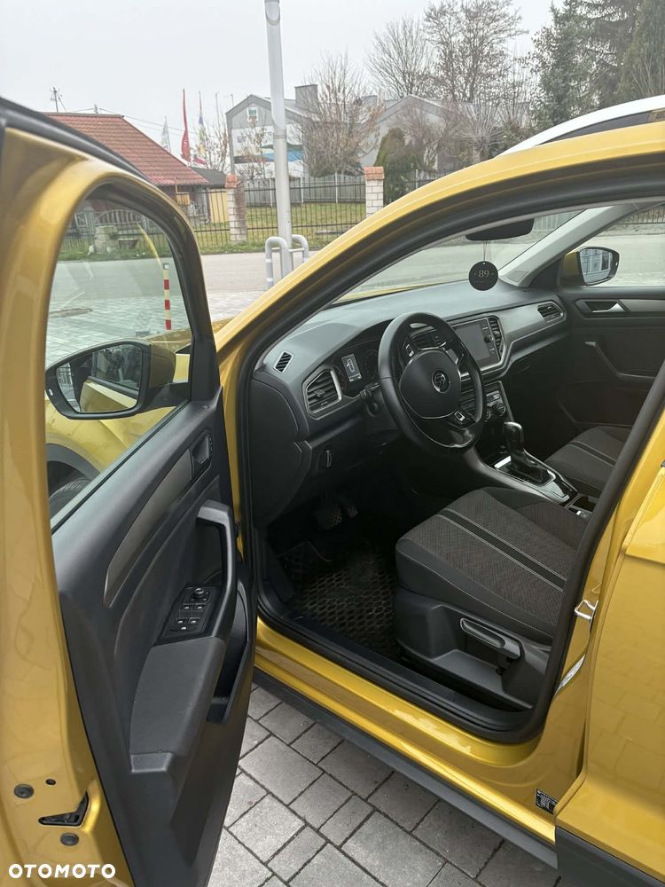 Volkswagen T-Roc - 16