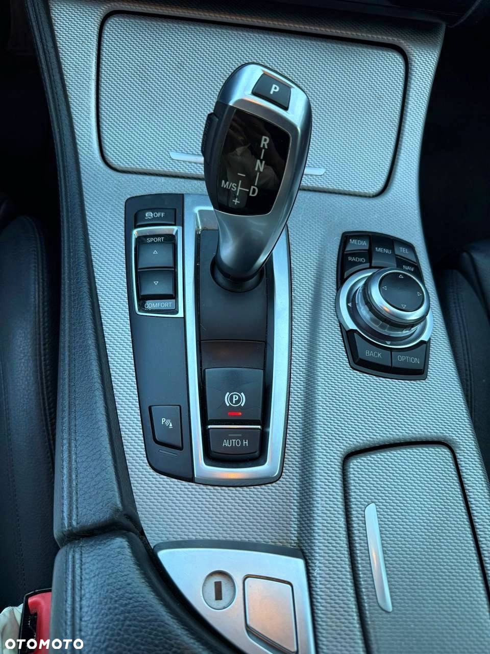 BMW Seria 5 520d M Sport - 12