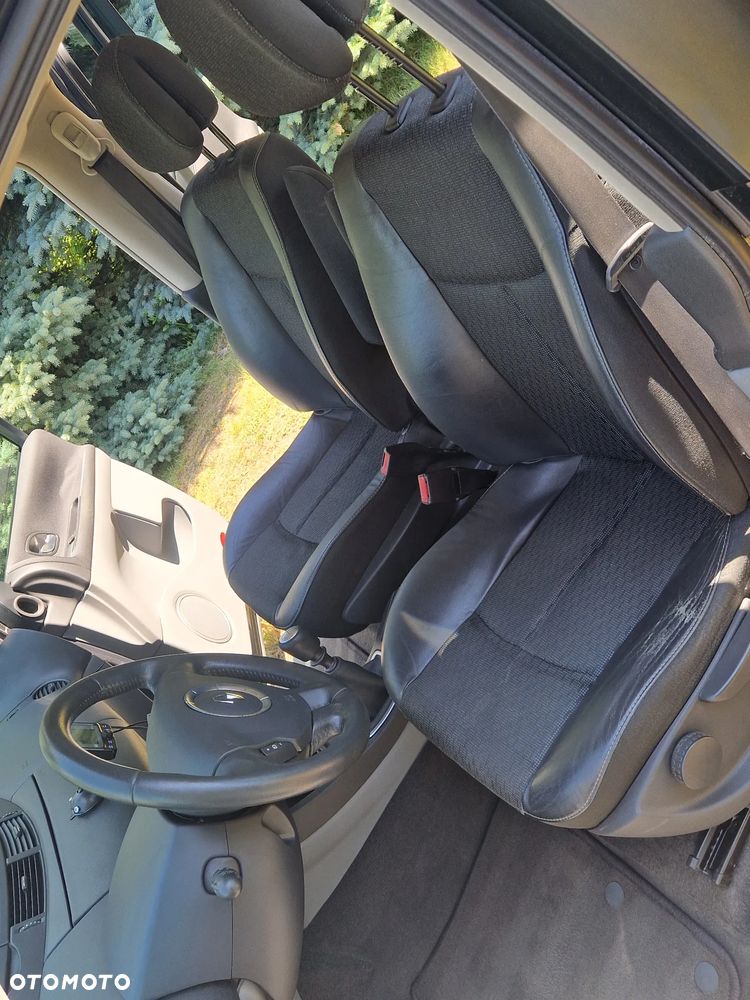Renault Espace 2.0 Dynamique - 23