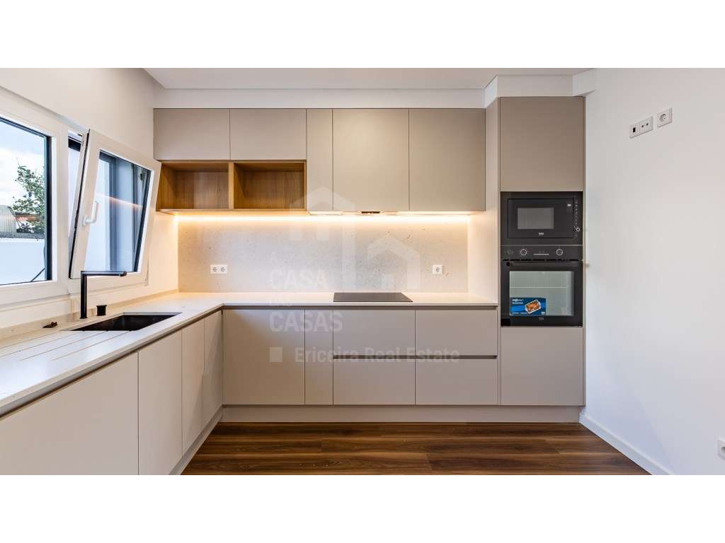 Vende Moradia T2 - Ericeira 6 km, A Casa das Casas - Grande imagem: 3/25