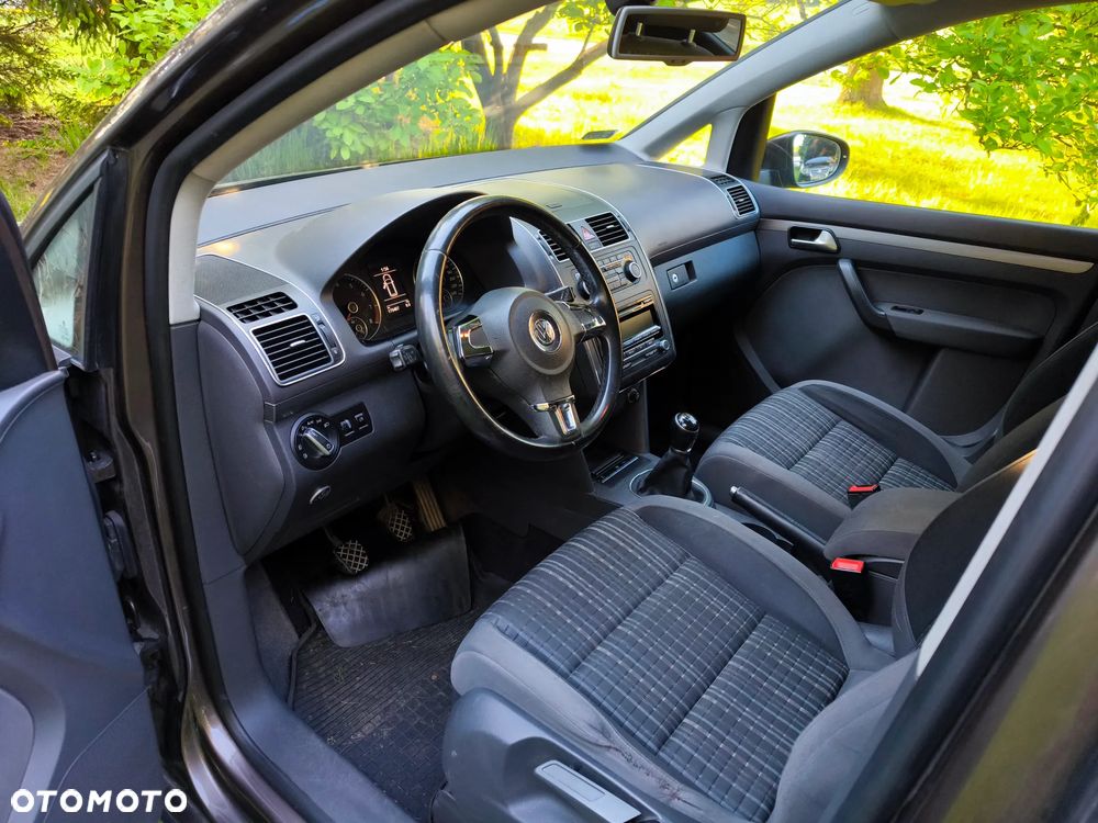 Volkswagen Touran 1.4 TSI Cross - 6