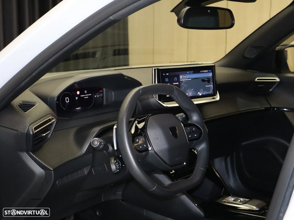 Peugeot 2008 PureTech 130 EAT8 Allure - 17