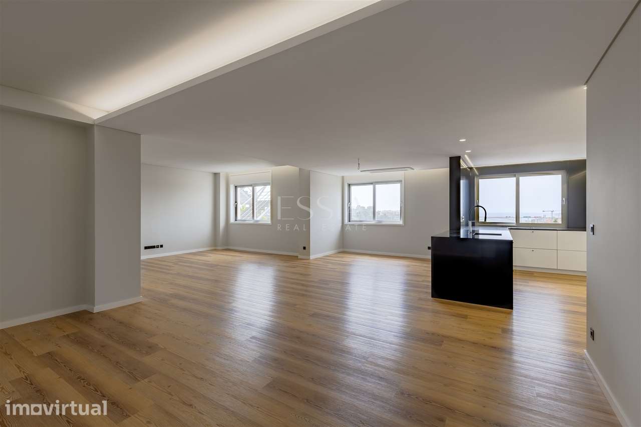 Apartamento T3 com Varanda e Vista Rio em Lordelo - Grande imagem: 3/29