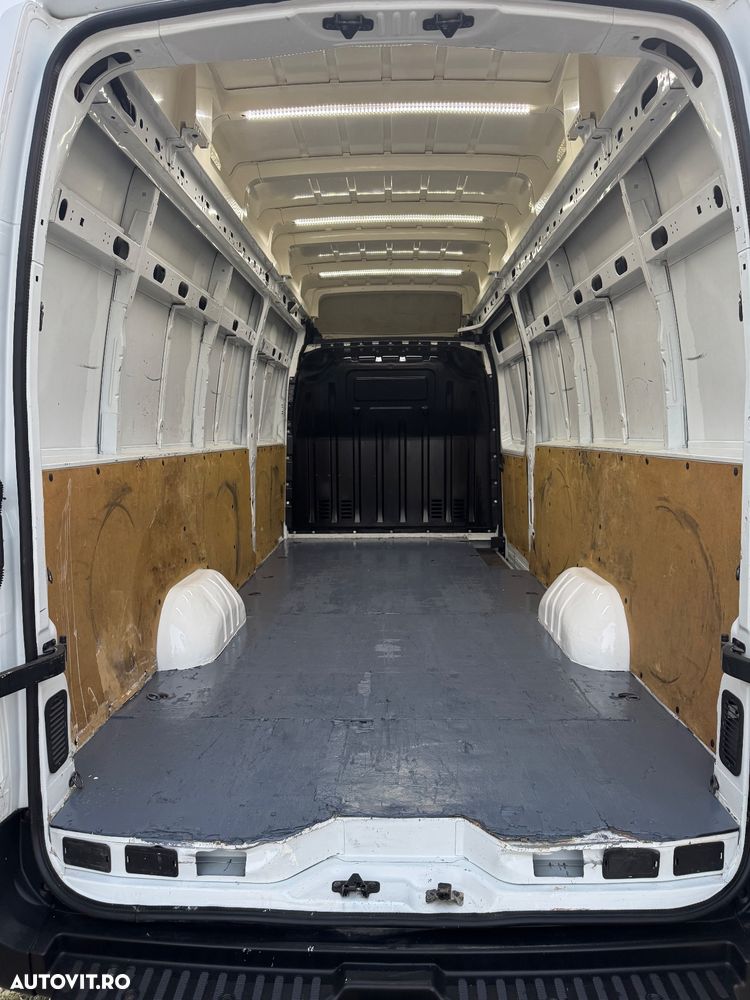Renault Master XXL 2019 - 16