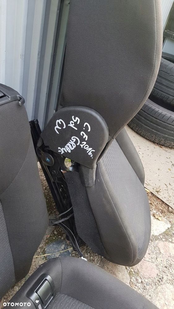 fotel kanapa tapicerka Opel Corsa E 5d - 15