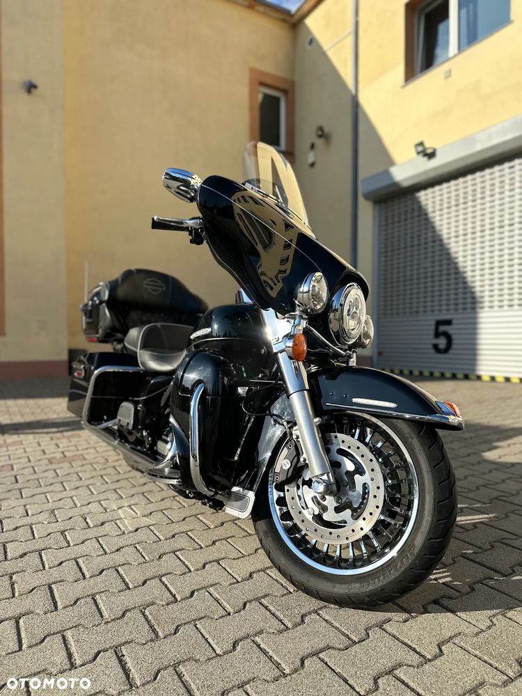 Harley-Davidson FLHTCU Ultra - 2