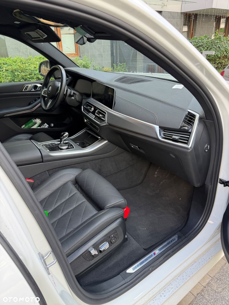 BMW X5 xDrive40i mHEV - 11