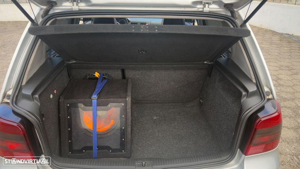 VW Golf 1.9 TDi Highline - 10