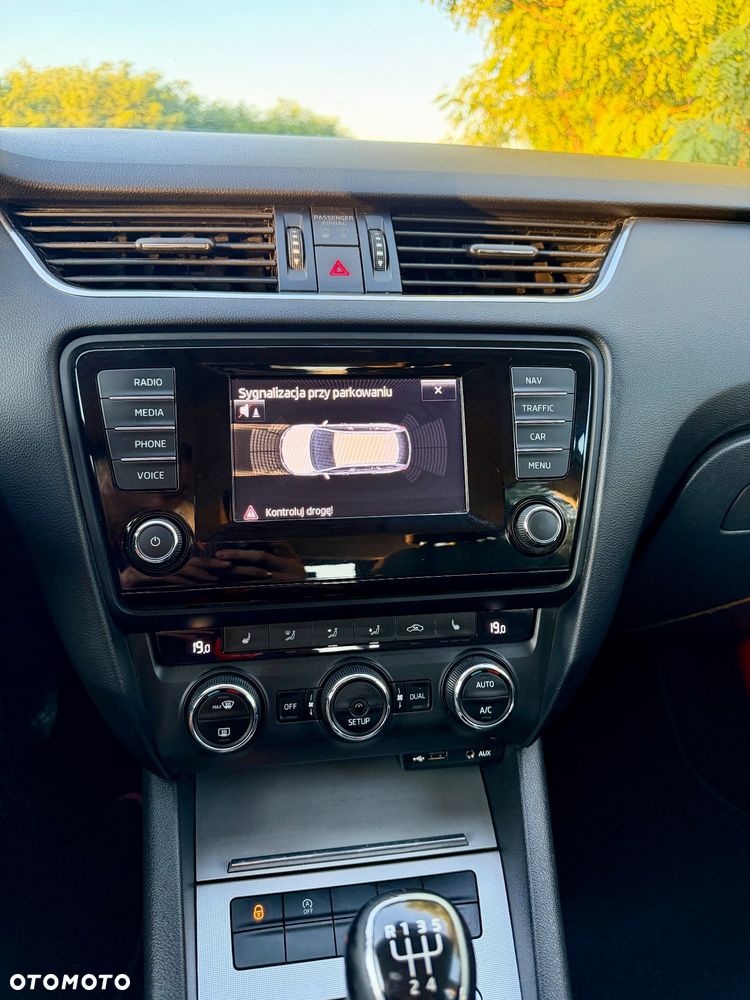 Skoda Octavia 1.6 TDI DPF Elegance - 13