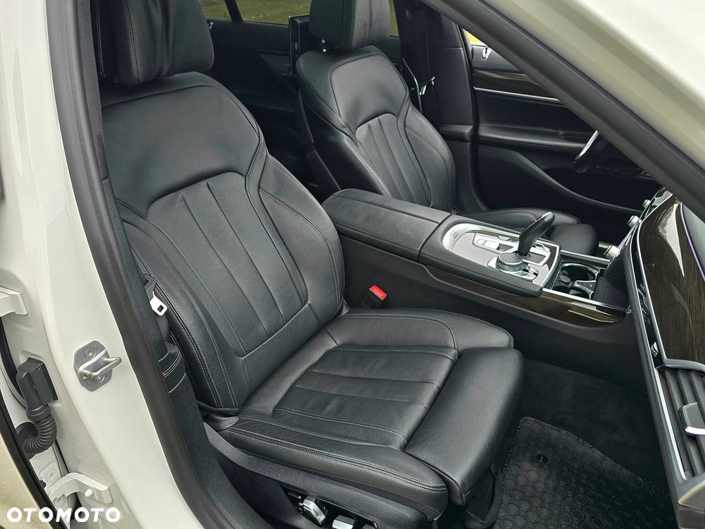 BMW Seria 7 740Li xDrive - 14