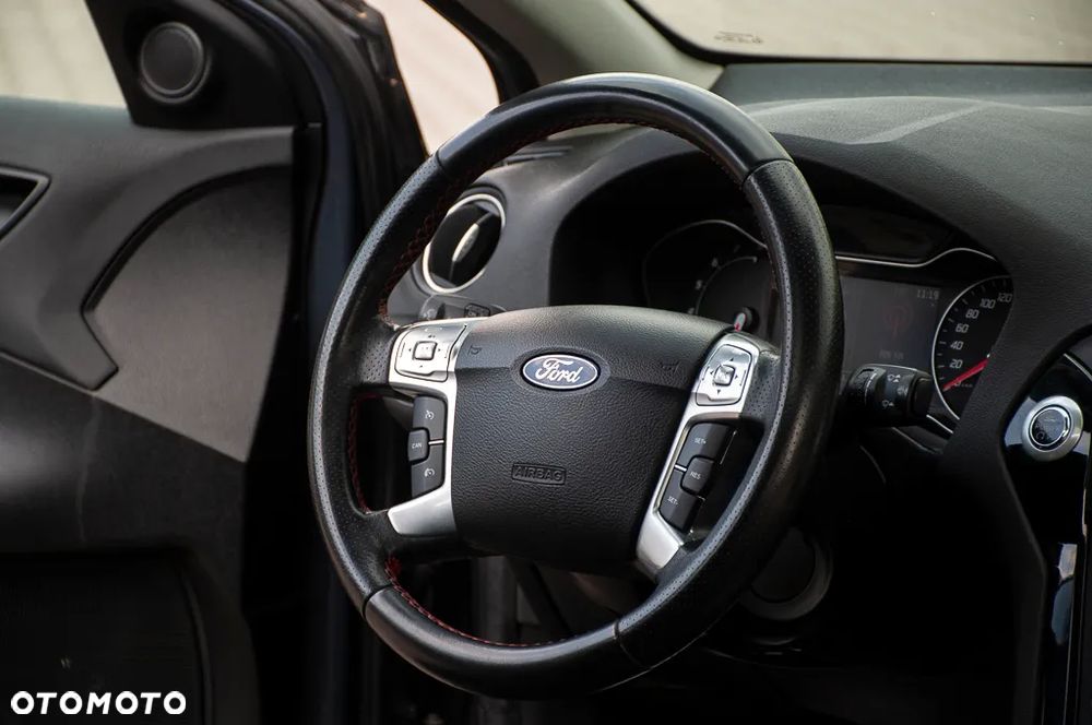 Ford Mondeo SW 2.0 EcoBoost Titanium S - 26