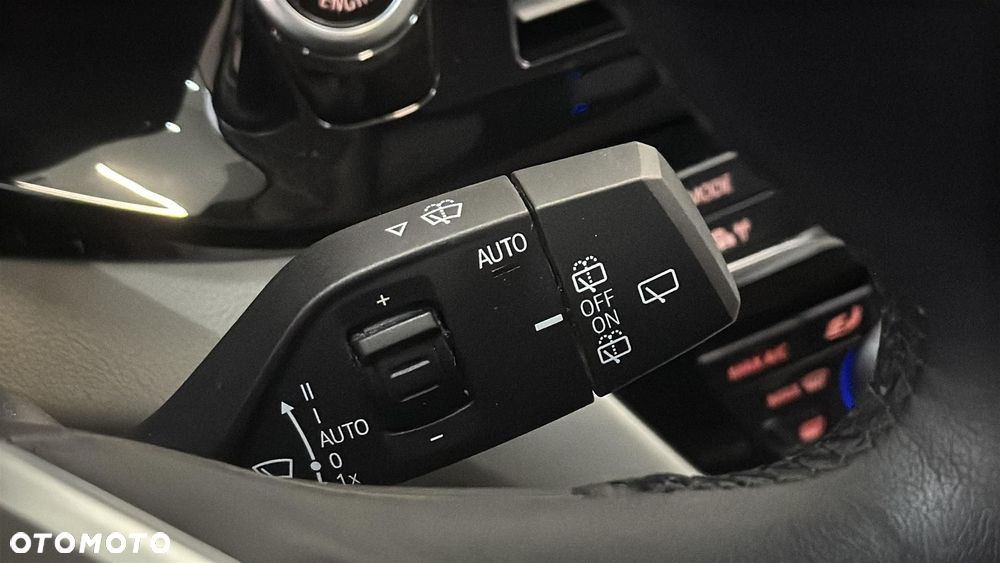 BMW Seria 5 520d xDrive - 31