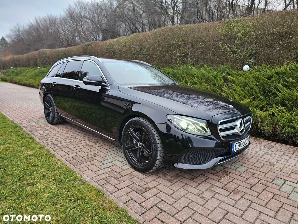 Mercedes-Benz Klasa E 220 d 9G-TRONIC Exclusive - 5