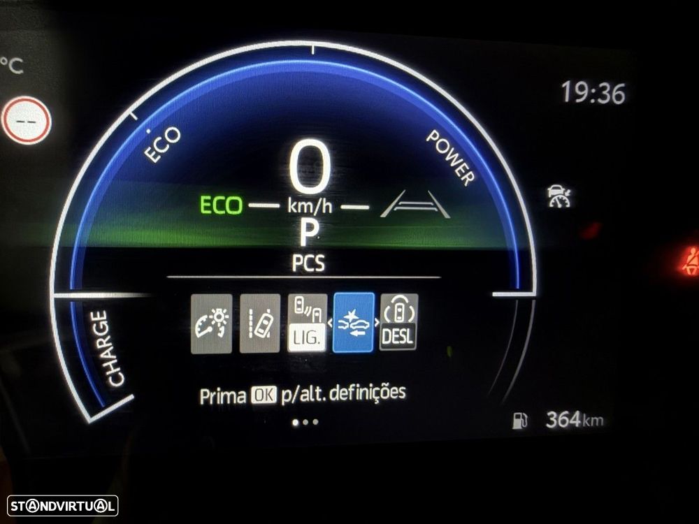 Toyota Yaris Cross 1.5 HDF Premier Edition - 25