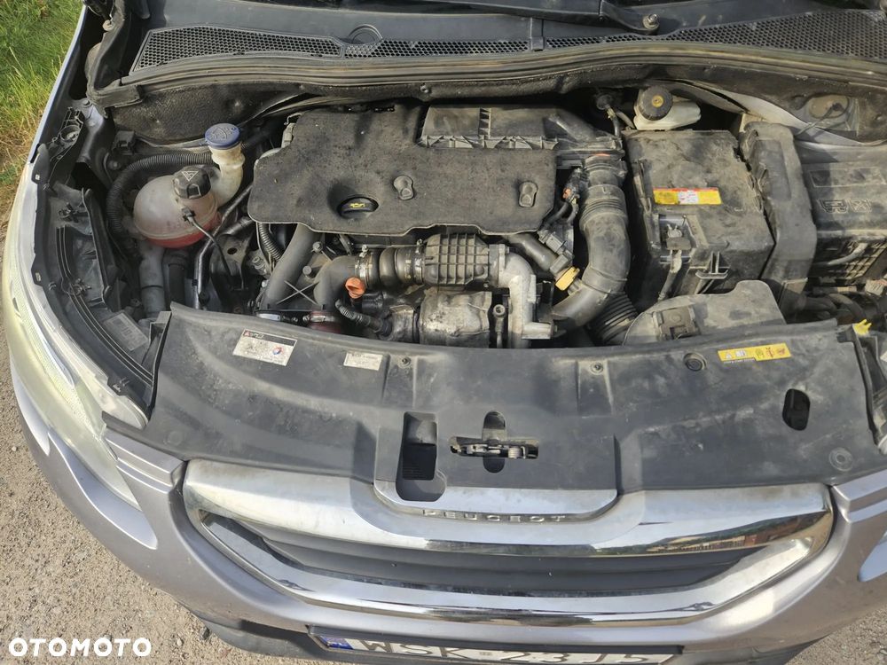 Peugeot 2008 e-HDi FAP 92 STOP & START Allure - 8