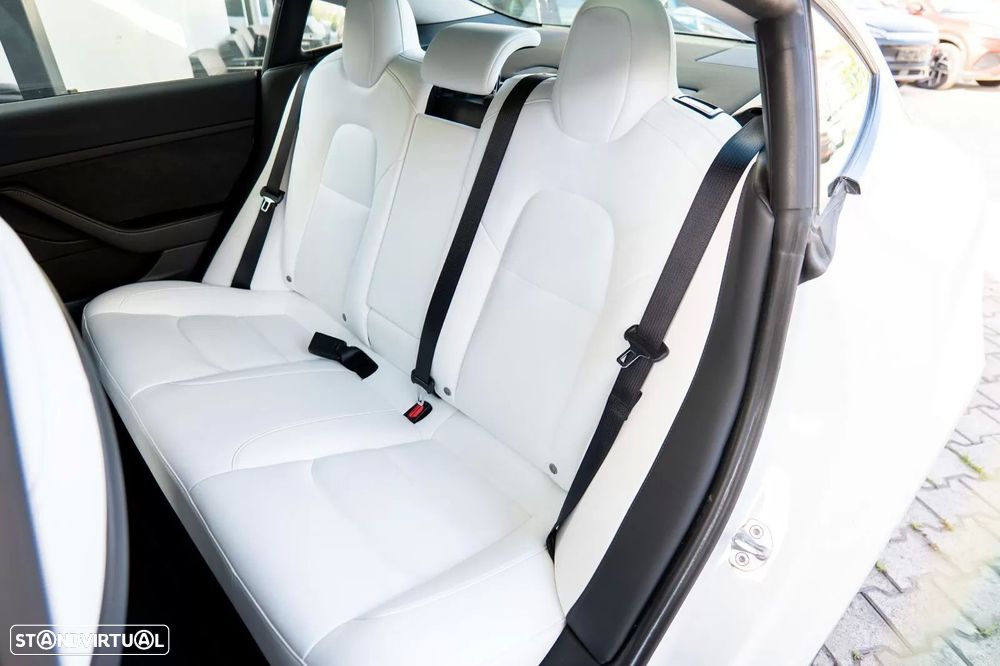 Tesla Model 3 - 13