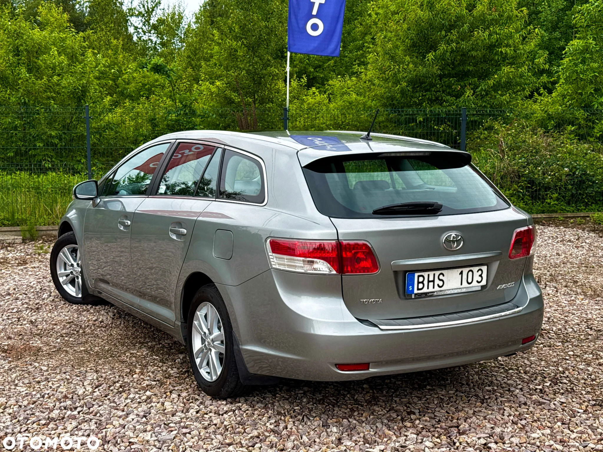 Toyota Avensis 1.8 Premium - 4