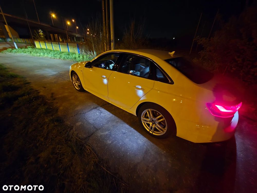 Audi A4 Limousine - 8