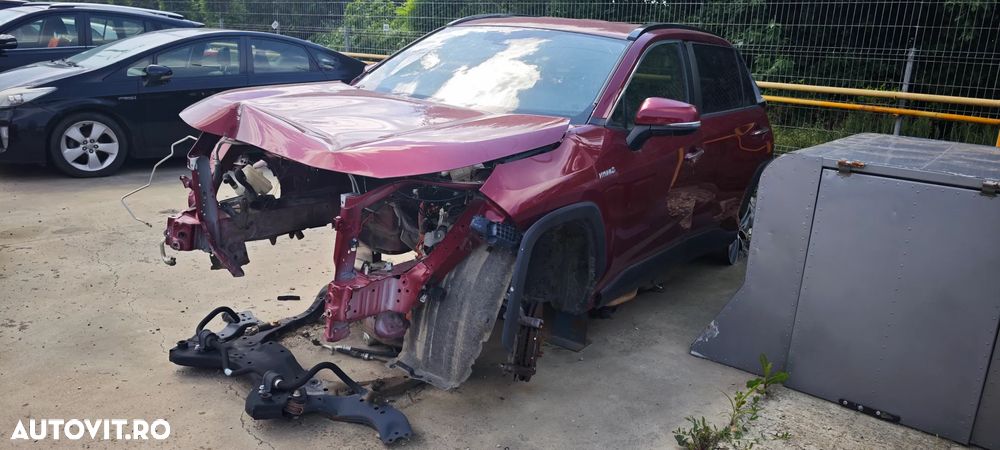 Dezmembrez Toyota Rav 4 - 3