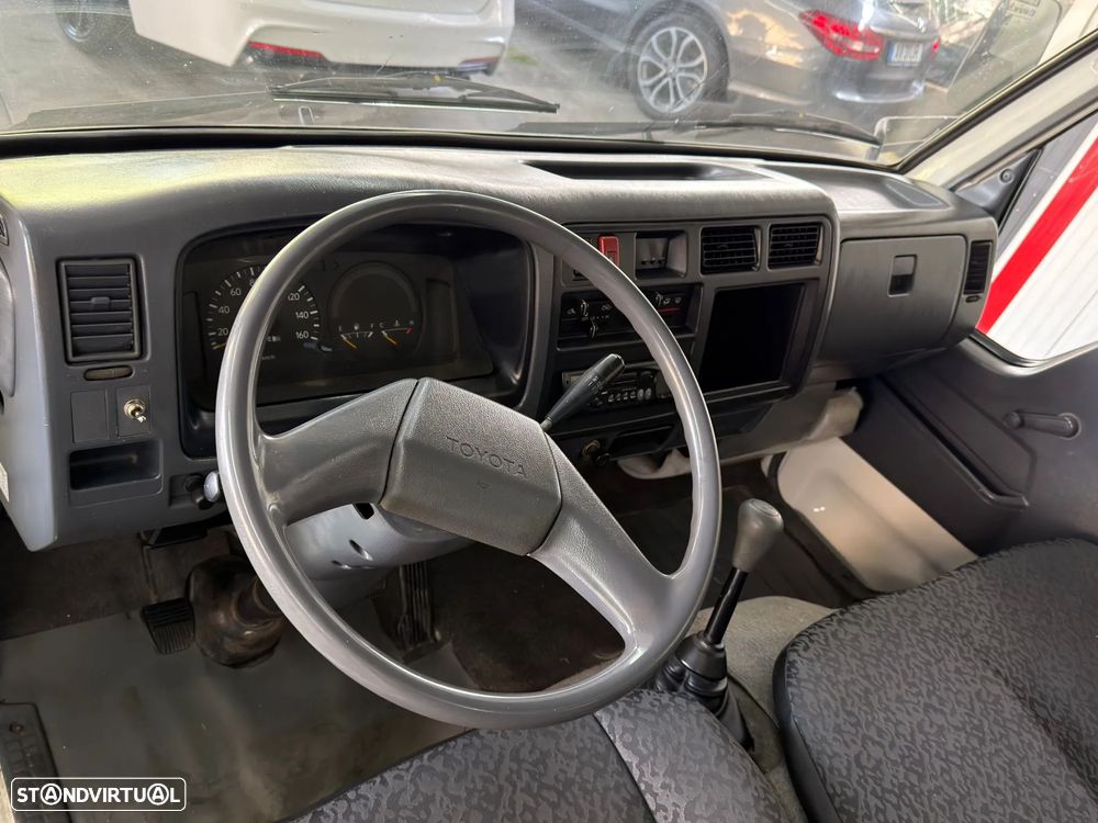 Toyota DYNA 150 - 7