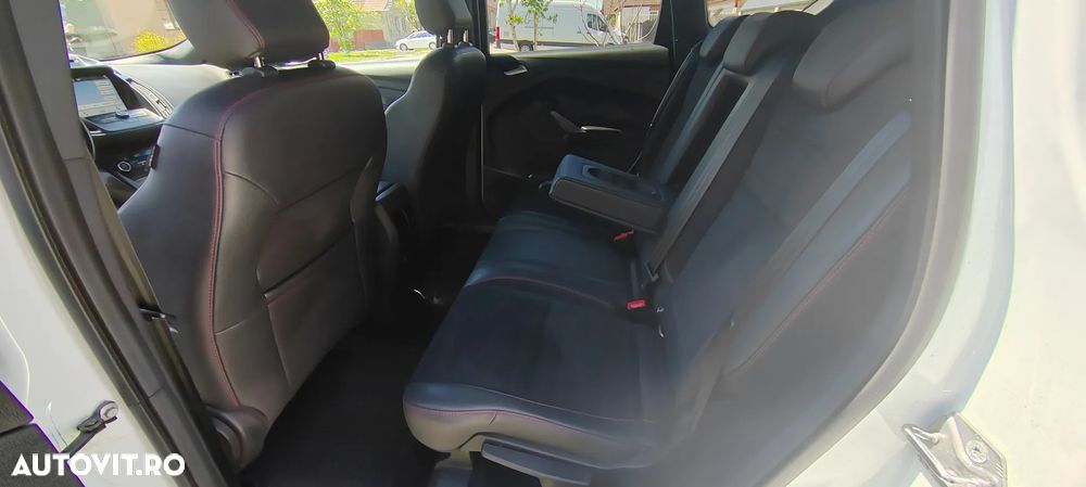 Ford Kuga 1.5 EcoBoost 2x4 Business Edition - 14