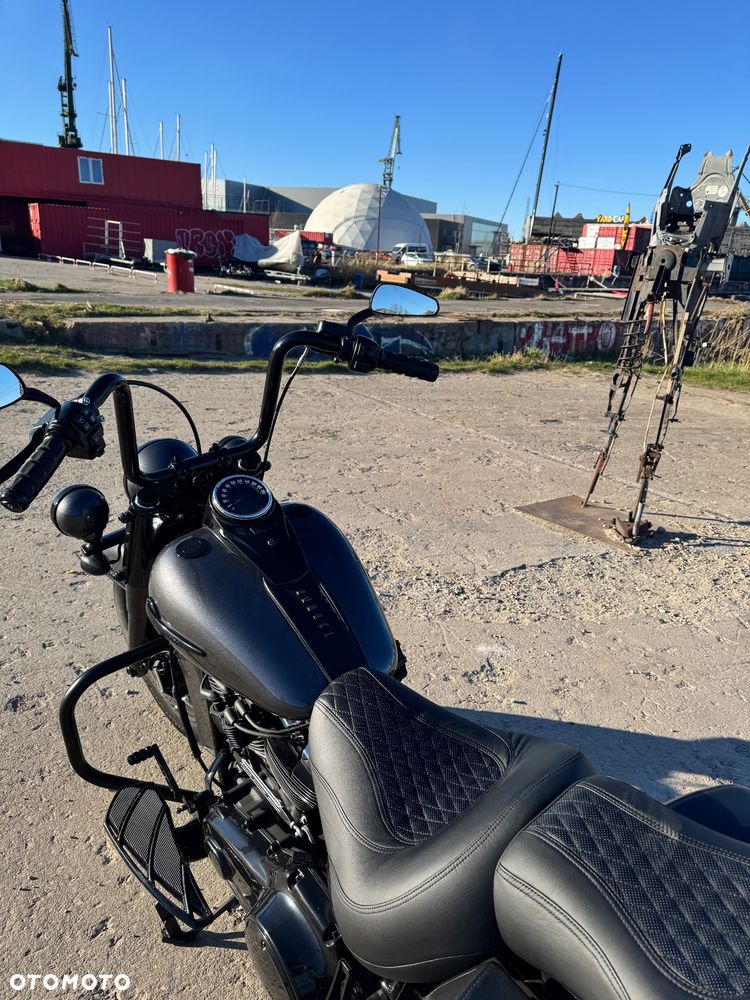 Harley-Davidson Softail Heritage Classic - 30