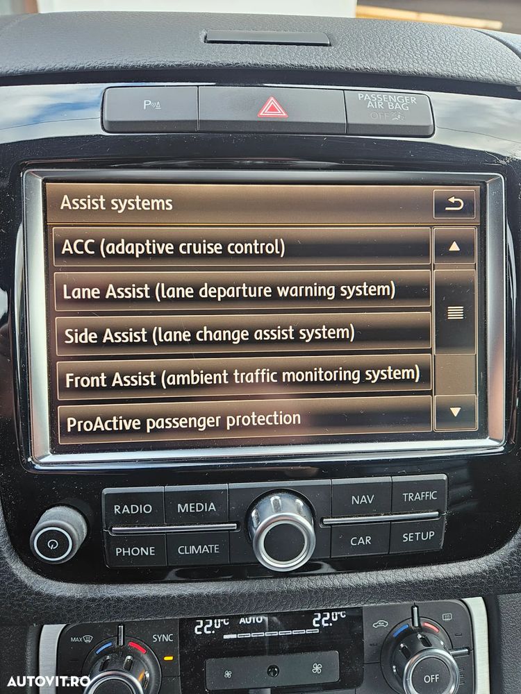 Volkswagen Touareg - 6