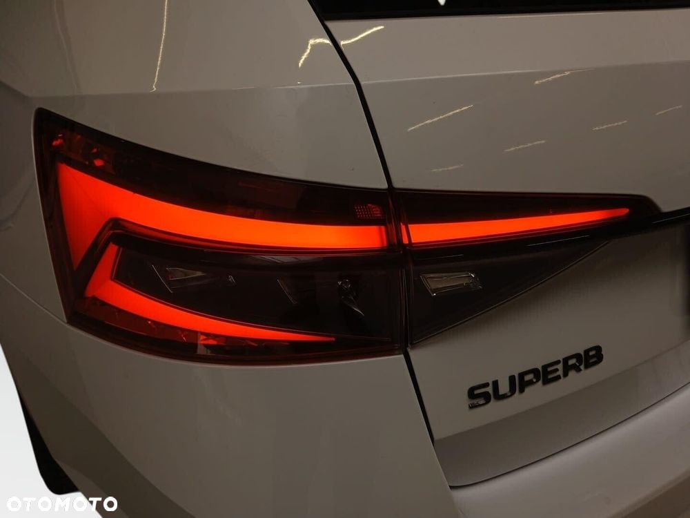 Skoda Superb 2.0 TDI SCR 4x4 Sportline DSG - 12
