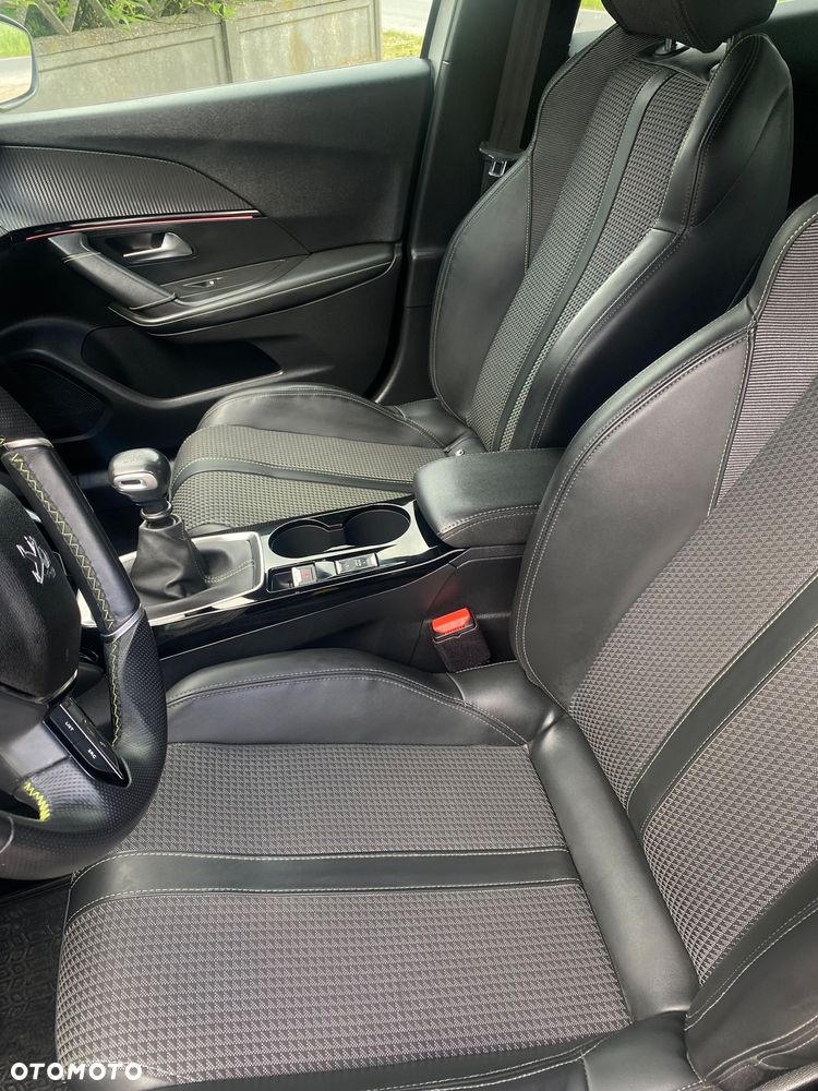 Peugeot 2008 - 12