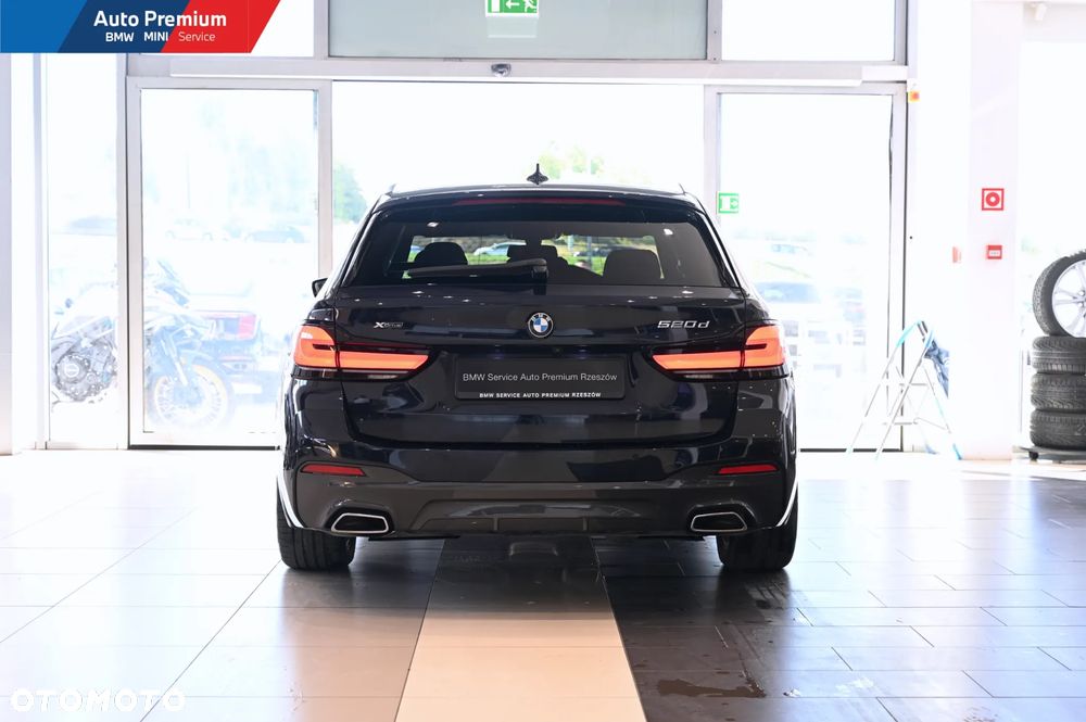 BMW Seria 5 520d xDrive mHEV sport - 19