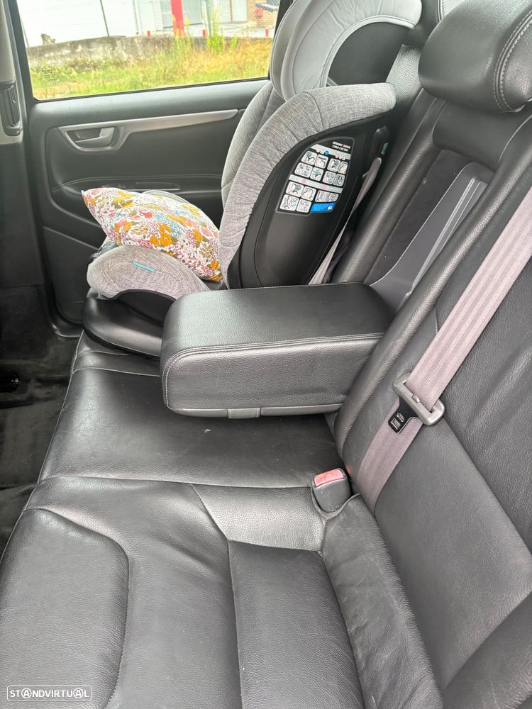 Volvo S60 2.4 D5 - 8