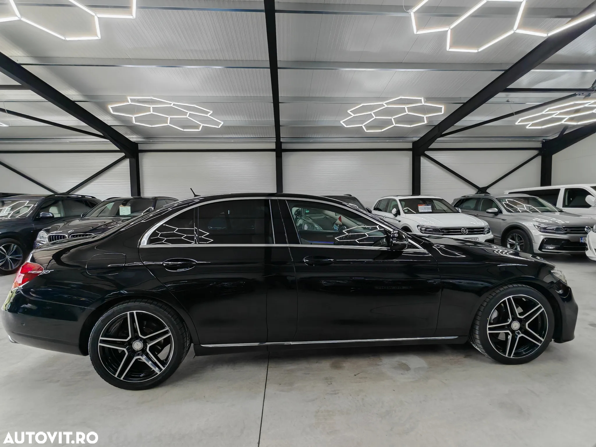 Mercedes-Benz E 220 d 9G-TRONIC Edition AMG Line - 35