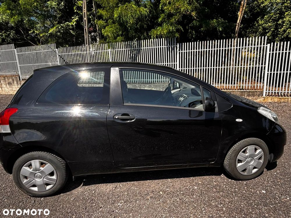 Toyota Yaris 1.0 Luna A/C - 4