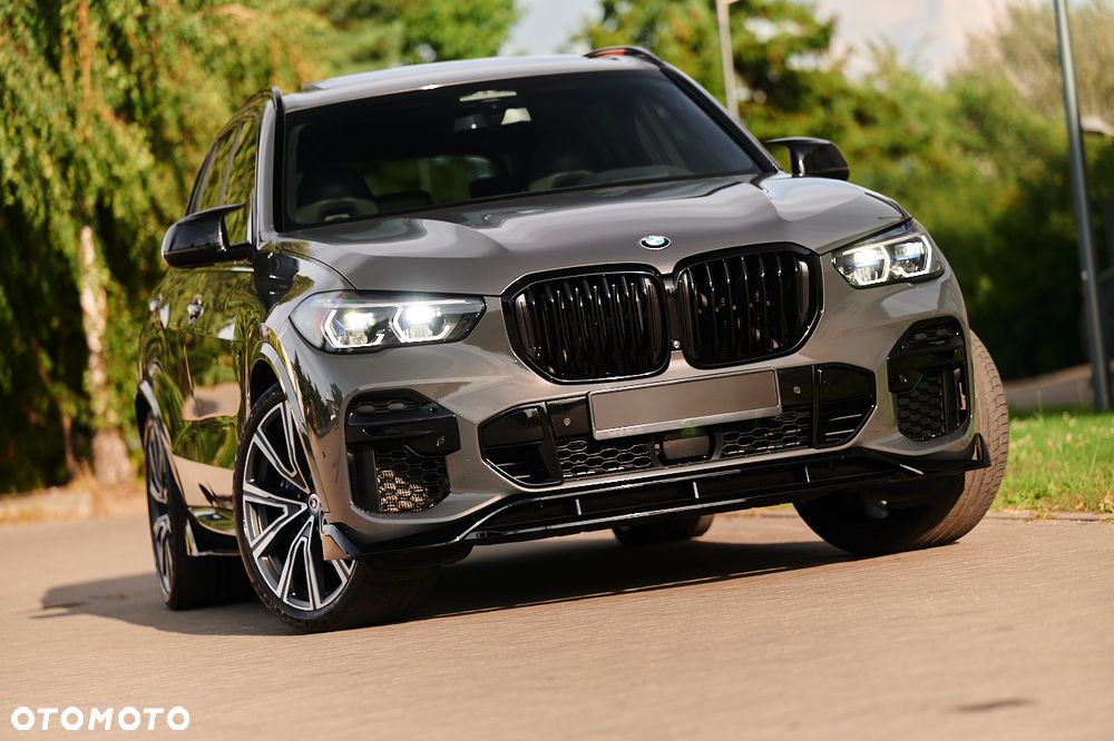 BMW X5 M M50i - 6