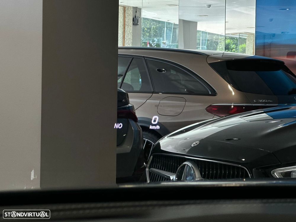 Mercedes-Benz E 220 d AMG Line - 19