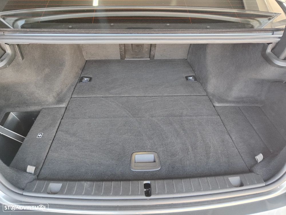 BMW 740 e iPerformance Pack M - 18