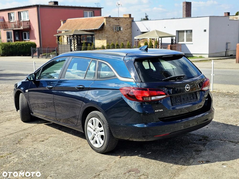Opel Astra - 4