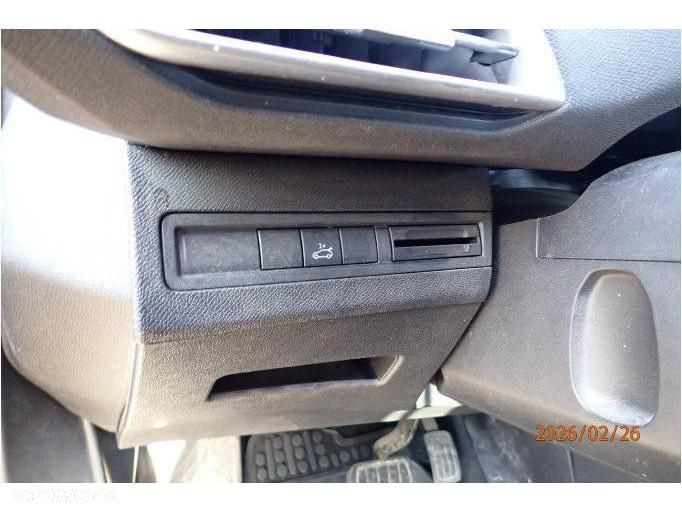 Peugeot 3008 1.6 BlueHDi Allure S&S EAT6 - 10