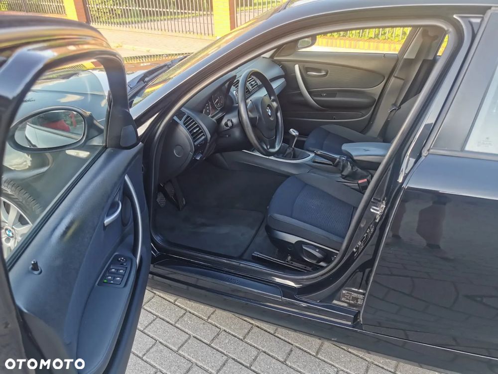 BMW Seria 1 116i - 6