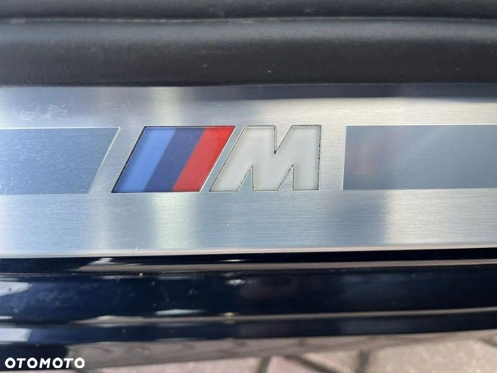 BMW Seria 8 - 12