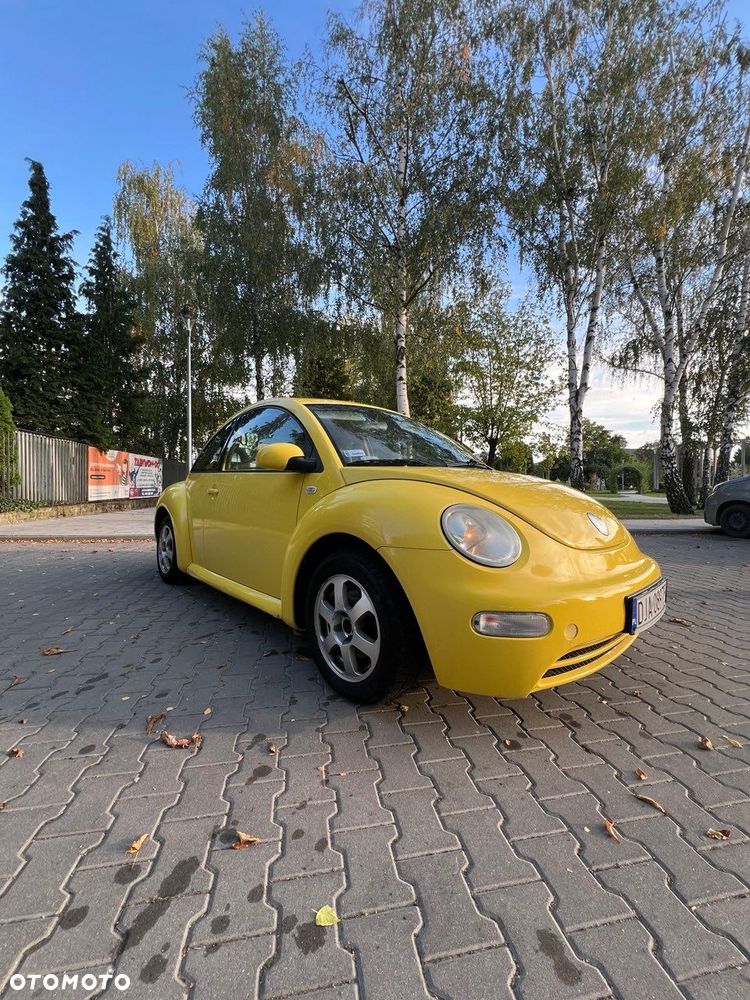 Volkswagen New Beetle - 2