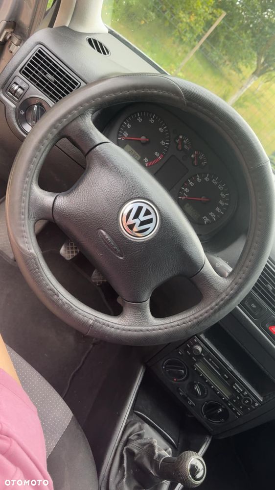 Volkswagen Golf 1.4 Basis - 2