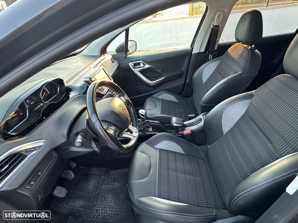 Peugeot 2008 1.5 BlueHDi Allure - 25