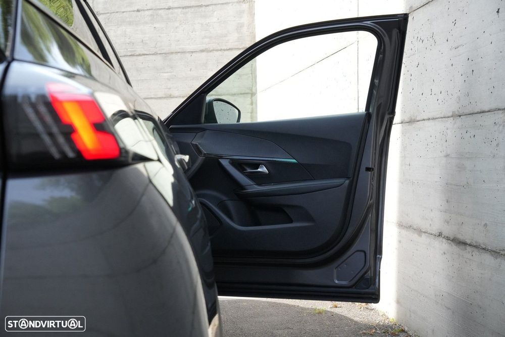 Peugeot 2008 1.2 PureTech Allure Pack - 22