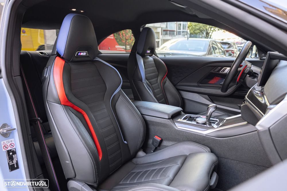 BMW M2 Auto - 38