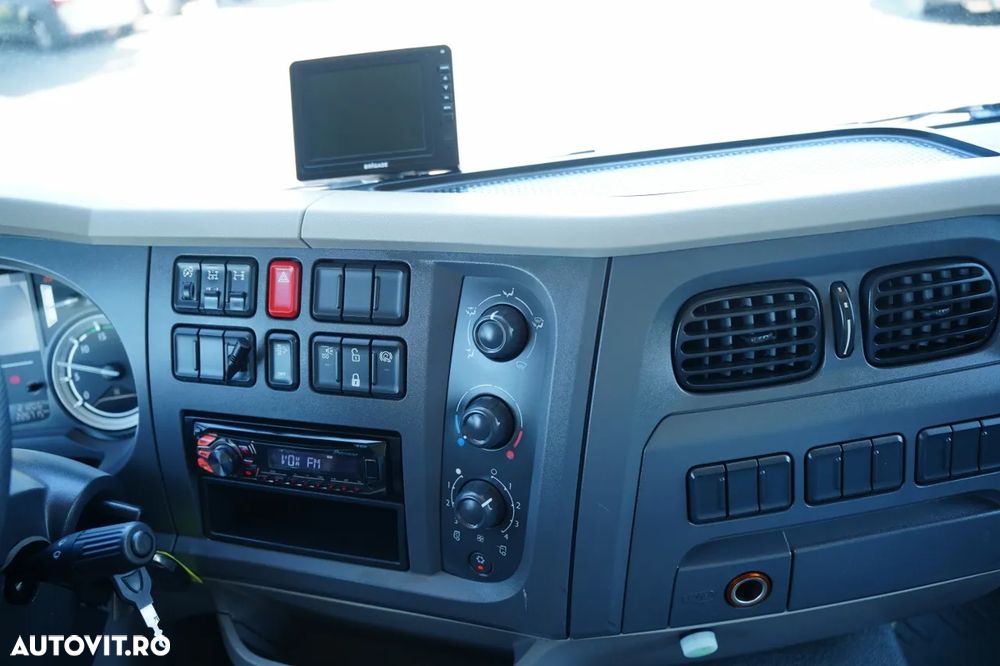 DAF LF 250 / 4X2 / LIVRARE - 7.3 + HDS HYVA HB 150X -E3 / RADIOCOMANDĂ / ROTATOARE / MAX. CAPACITATE DE RIDICARE: 5200 KG / EURO 6 - 33