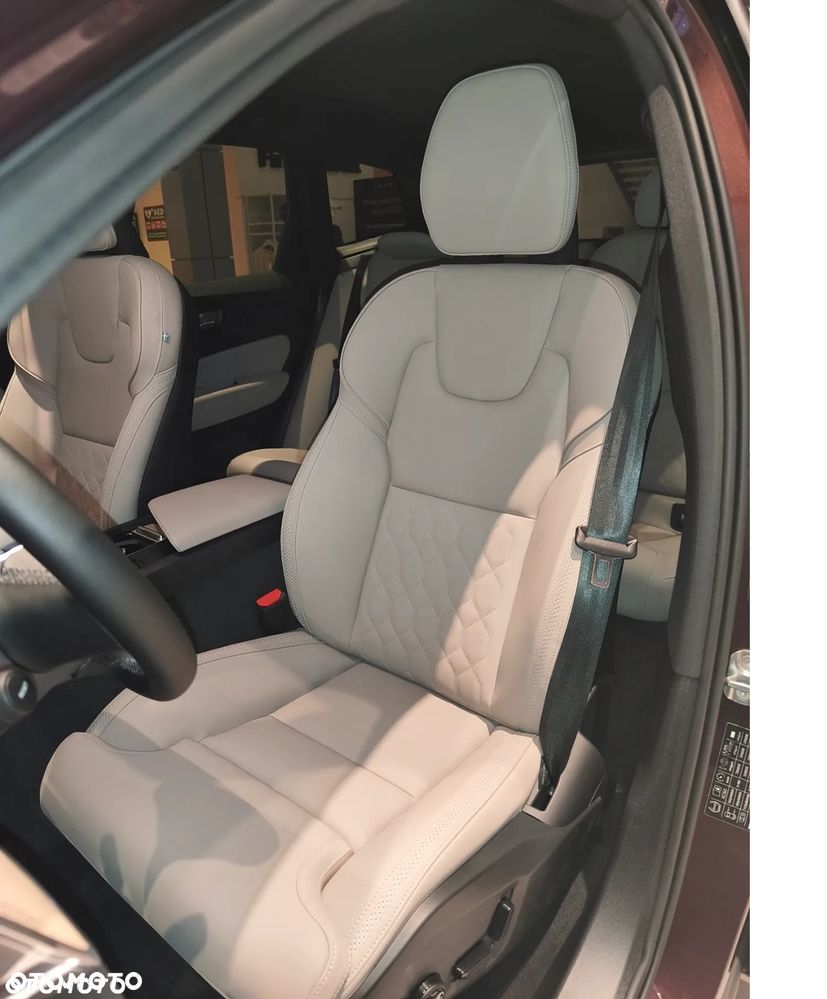 Volvo XC 60 B5 B AWD Ultra Dark - 9